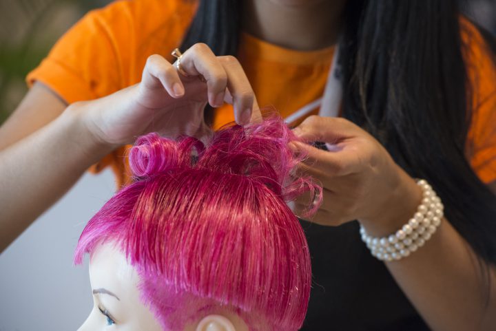 Empoderamento: mulheres que buscam capacitação almejando a independência profissional