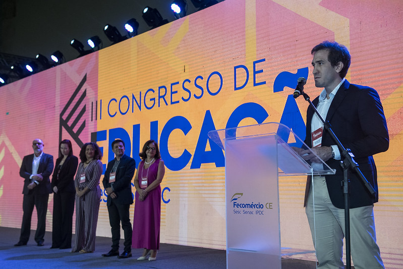 Congresso de Educação do Sistema Fecomércio tem início com debates sobre educação inclusiva
