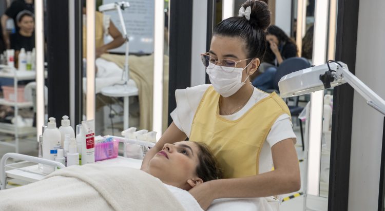 Senac e Sesc promovem ações em alusão ao 8 de Março nas Casas da Mulher Brasileira e Cearense