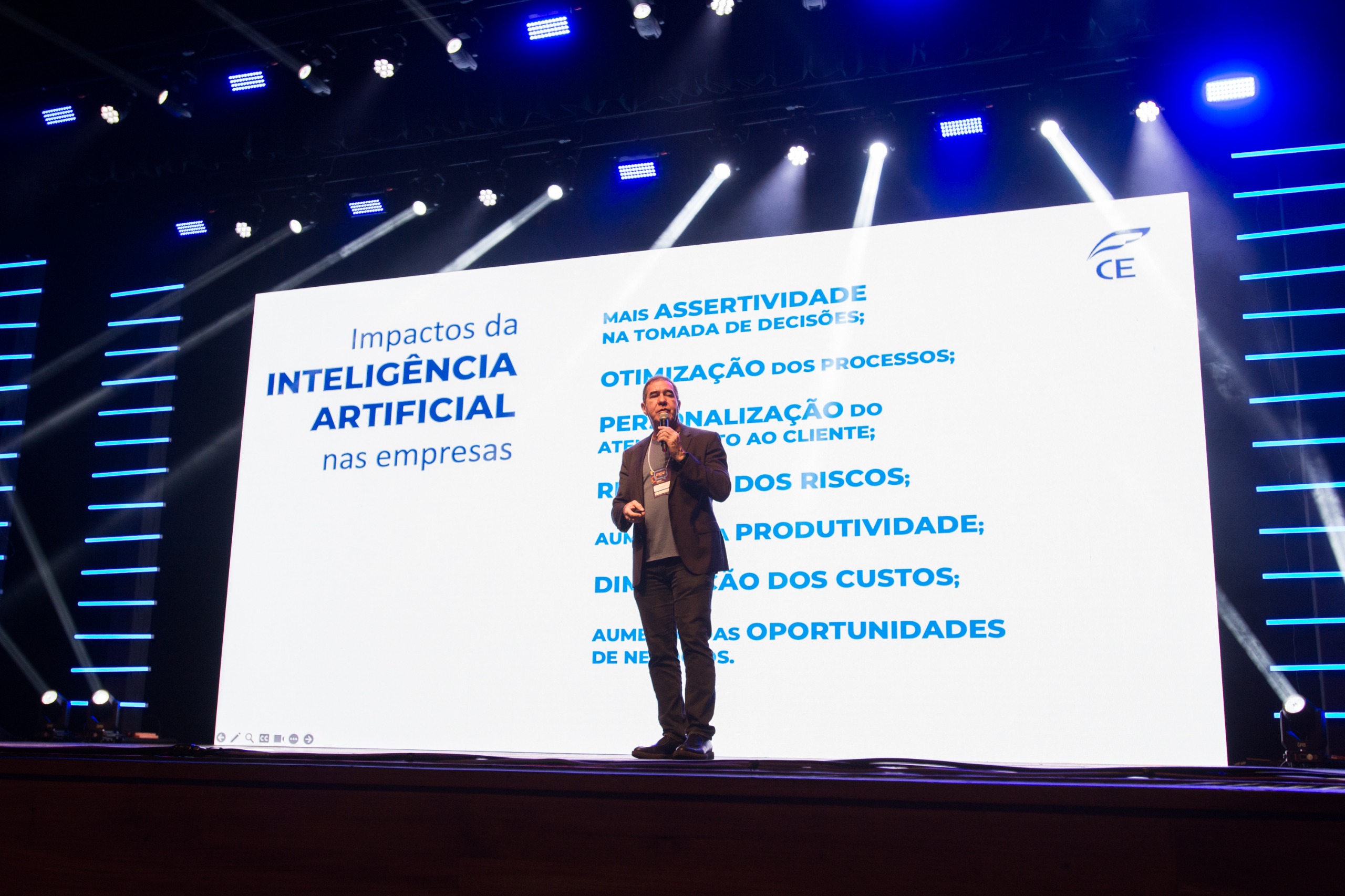 Luiz Gastão fala sobre Inteligência Artificial na 18ª edição do Cenários do Varejo